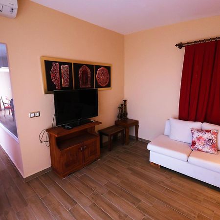 Lissiya Hotel Faralya Bagian luar foto