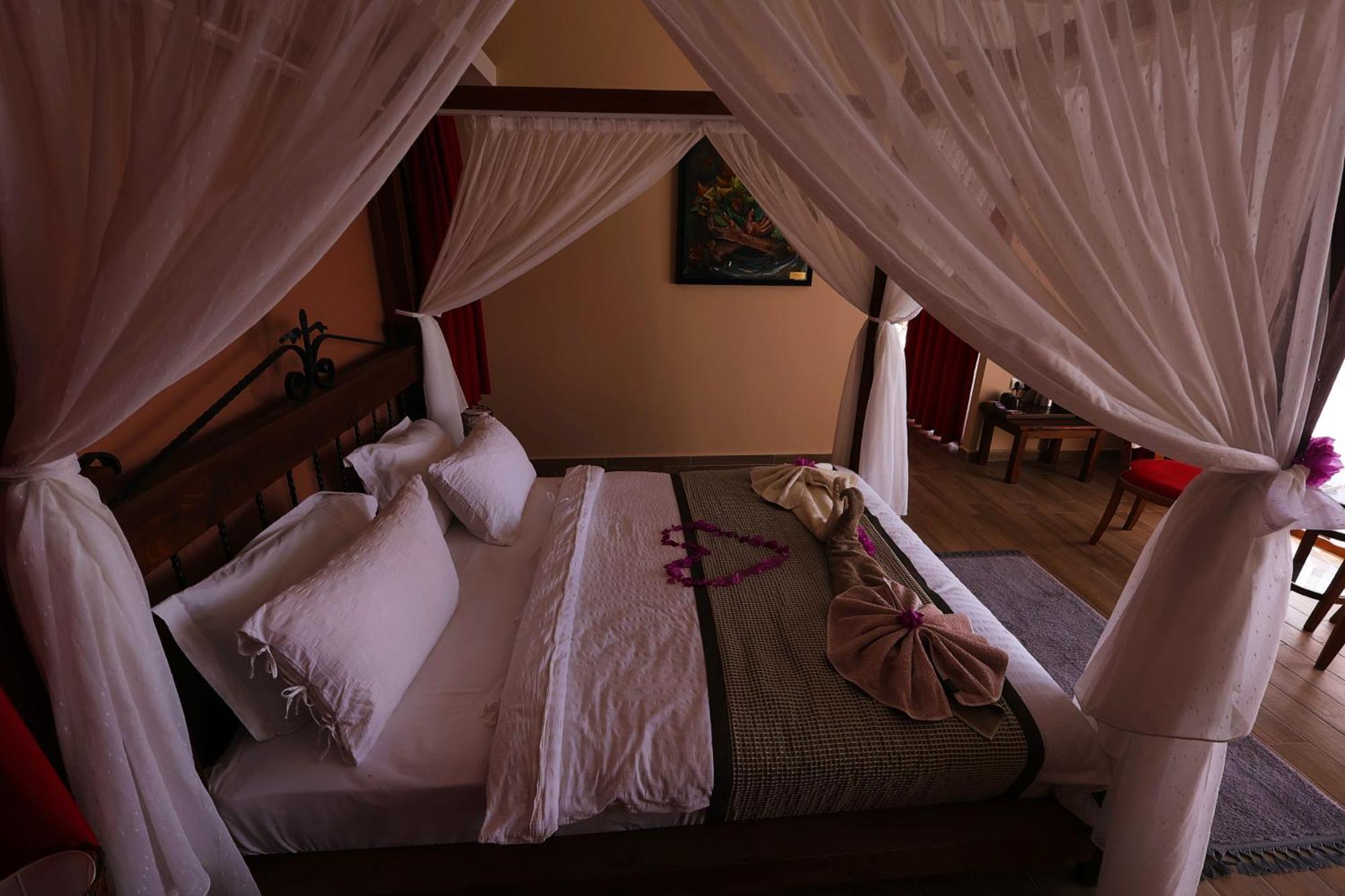 Lissiya Hotel Faralya Bagian luar foto