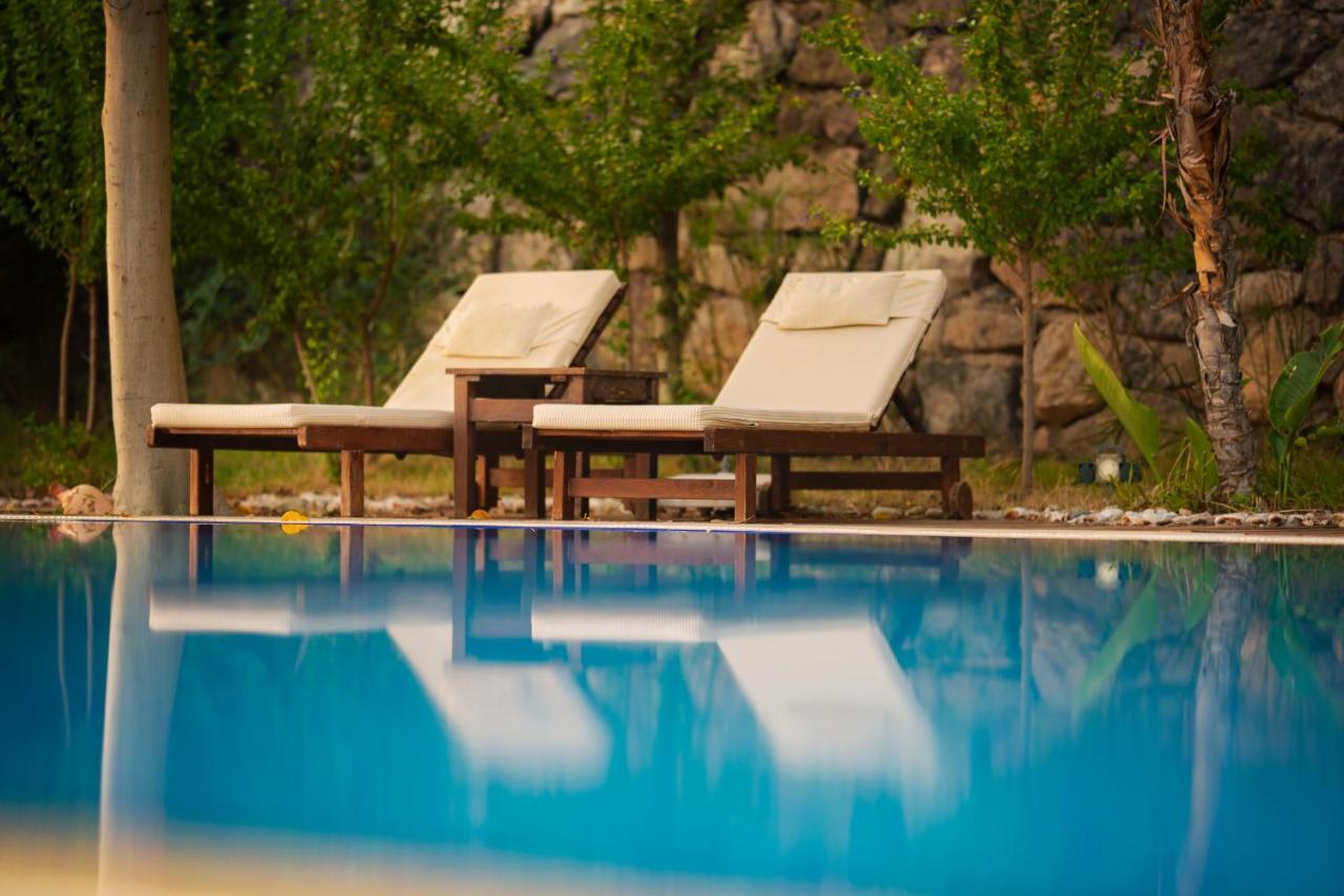 Lissiya Hotel Faralya Bagian luar foto